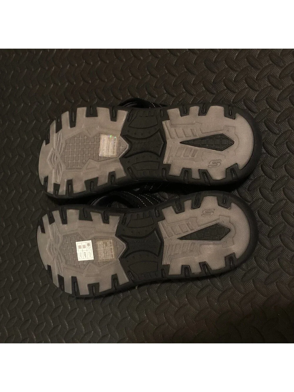 Skechers Relaxed Fit Supreme Memory Foam Black Flip Flop Sandals Size 13 in Box